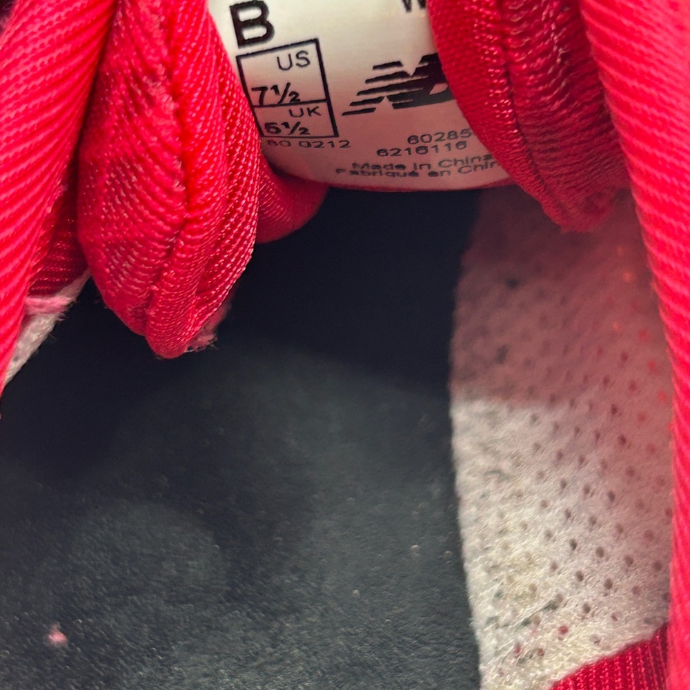 New Balance 730 Red Athletic Shoes Women Size 7.5 - Picture 7 of 8